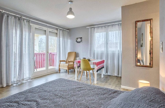 Luminoso T1 bis 26,5 m², balcón sur, aparcamiento, fibra