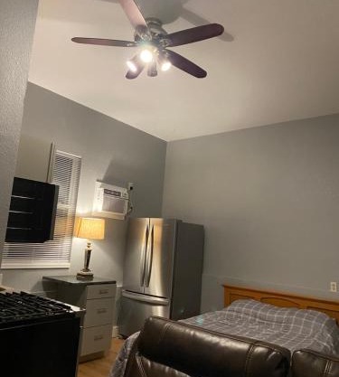 Studio near Garden of the Gods unit A - west studio