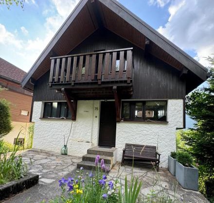 Studio neuf rez de jardin dans chalet individuel