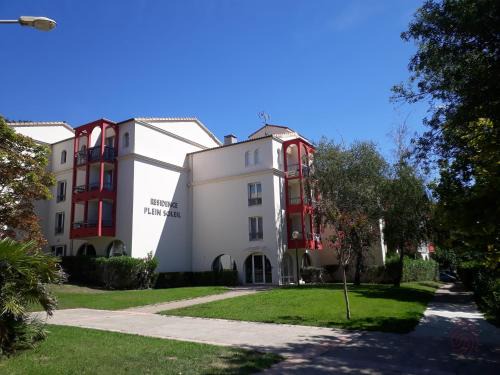 Studio rénové avec balcon, proche des Thermes de Lamalou, animaux acceptés, parking gratuit. - FR-1-451-131