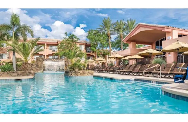 Studio Suite at Scottsdale Resort (Sleeps 4!)