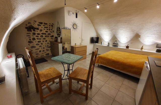 STUDIO VOUTE ATYPIQUE