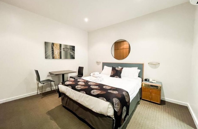 Studio410/247 gouger st Ex hotel Rm at City