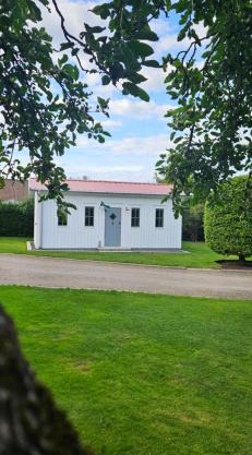 Stuga ,nära centrum och tågstation