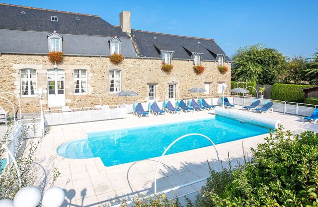 Preciosa casa de vacaciones privada para 12 personas con piscina, WIFI, TV y terraza