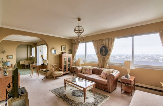 Stunning 1 bedroom flat w/amazing view on Paris