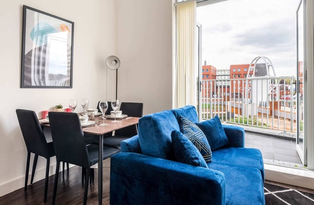 Stunning 2 Bed Riverside Apartment with Balcony