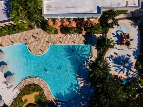 Stunning 5BR Pool Home in Resort