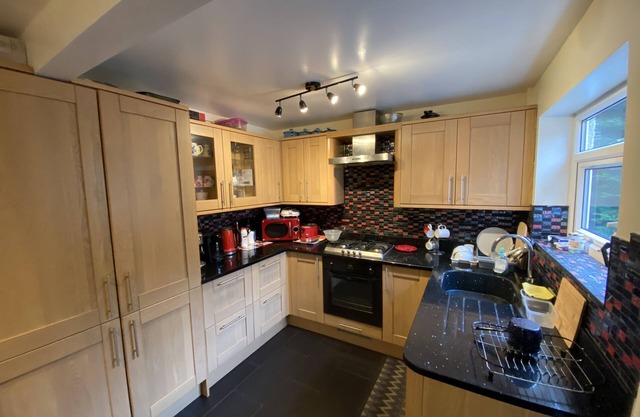 Stunning Beautiful 4-Bed House in South Wales