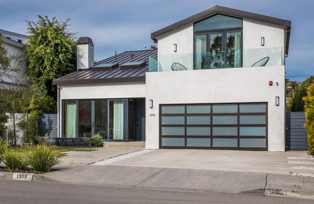 Stunning Contemporary Santa Monica Home - 4Br + 5Ba + Private Office