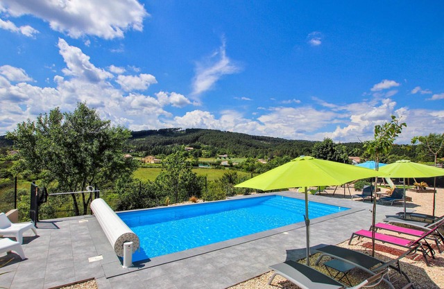 Impresionante casa en La Chap. sous.