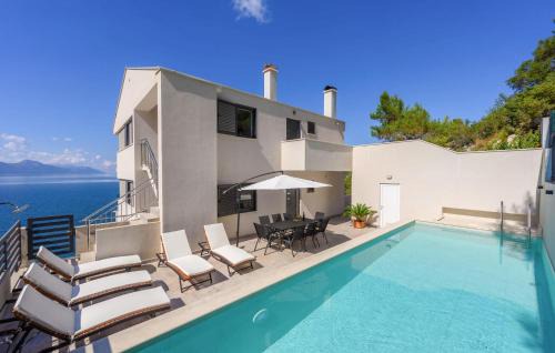 Stunning Home In Blace With Wifi