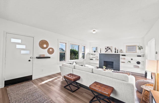 Stunning Home in North Tacoma