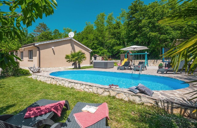 Impresionante casa en Snasici