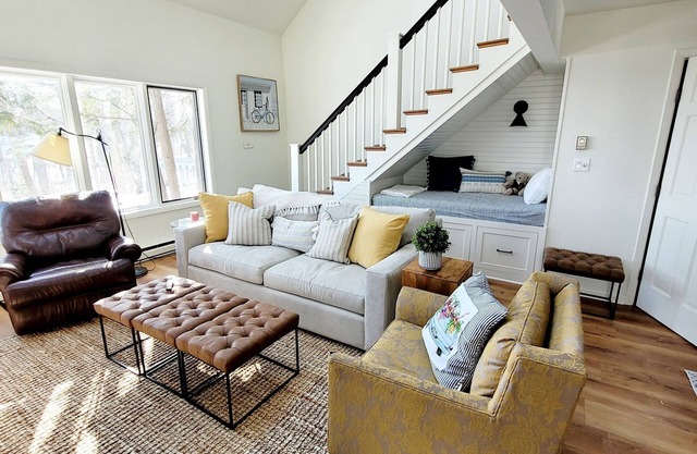 Summer Rates for Last Minute Bookings! Ellison Bay with Stunning Lake Views!