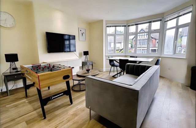 Stunning Mayfield Apartment