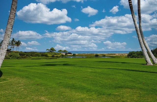 Impresionantes vistas al mar desde el decimoctavo fairway en Hualalai Resort