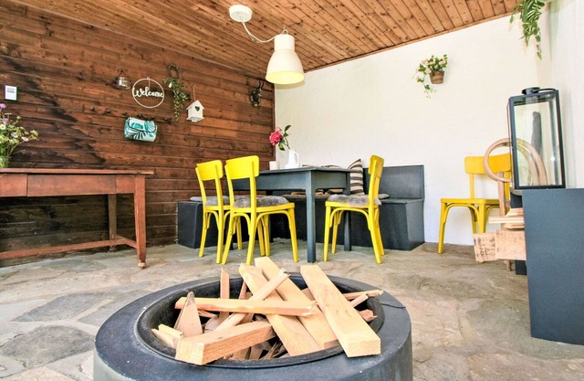 Estupenda casa de vacaciones privada con WIFI, TV, patio, mascotas permitida y vista panorámica