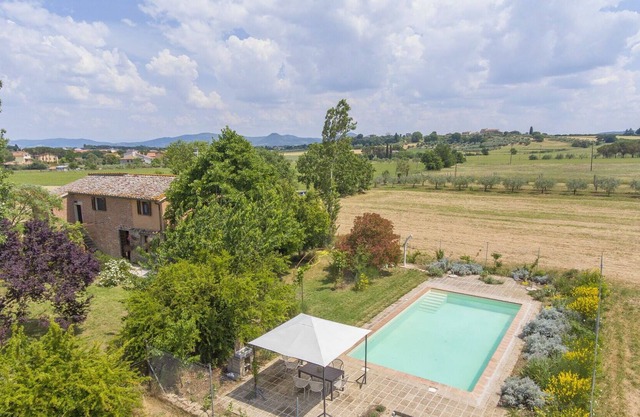 Preciosa casa de vacaciones privada con WIFI, piscina privada, TV, vista panorámica, aparcamiento