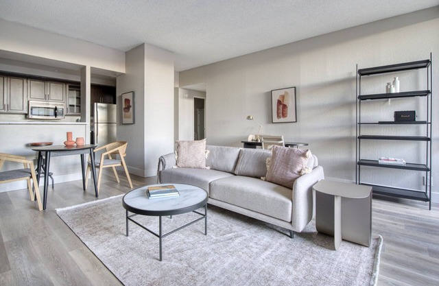 Stunning Palo Alto 1BR w/ Gym, Pool & Lounge, nr tech HQs, by Blueground