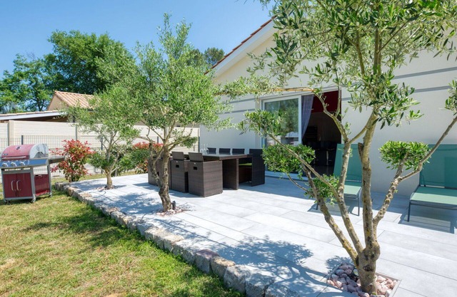 Maravillosa casa de vacaciones privada para 4 personas con A/C, TV y terraza