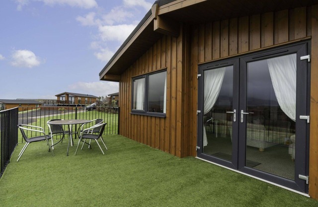 Maravillosa casa de vacaciones privada para 6 personas con WIFI, TV, balcón y mascotas permitida