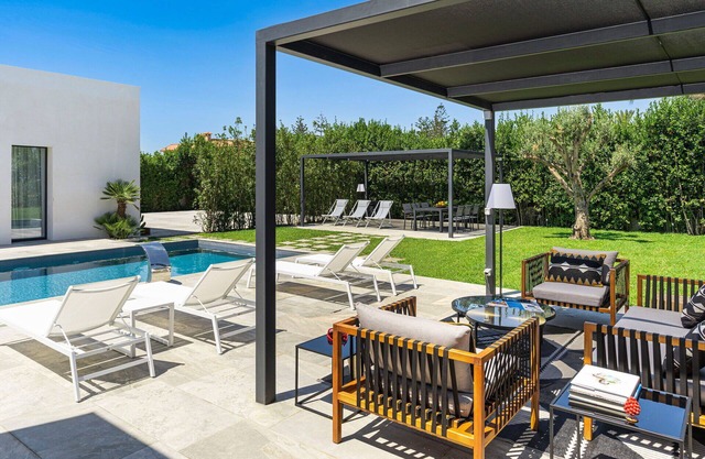 Preciosa casa de vacaciones privada para 12 personas con A/C, WIFI, piscina privada, TV y patio