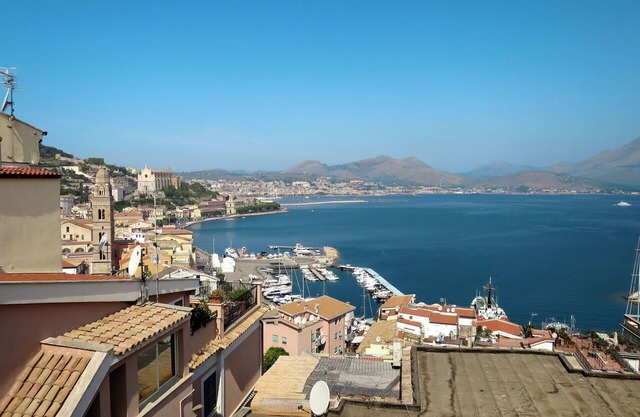 Preciosa casa de vacaciones privada para 7 personas con A/C, WIFI, TV, terraza y mascotas permitida