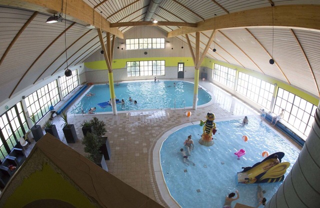 Preciosa casa de vacaciones privada para 16 personas con WIFI, piscina, TV y terraza