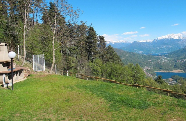 Maravillosa casa de vacaciones privada para 4 personas con WIFI, TV y patio