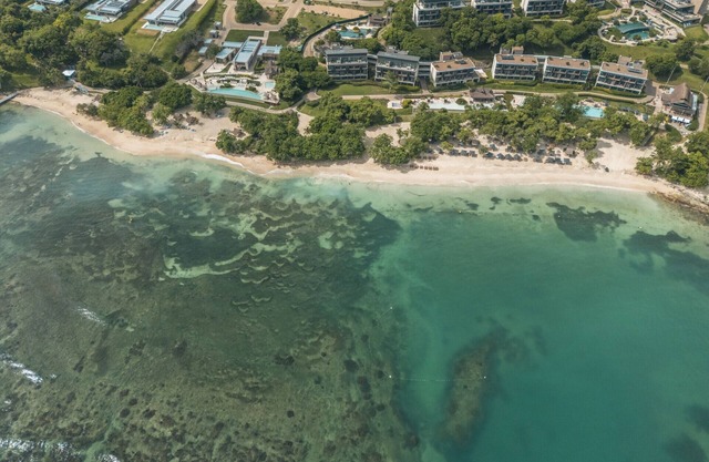 Stunning Sea Views From 3BR Penthouse F3