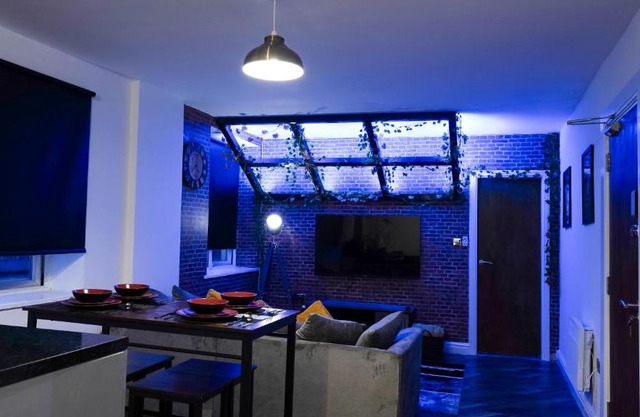 Stunning Two Bed City Centre Apartment