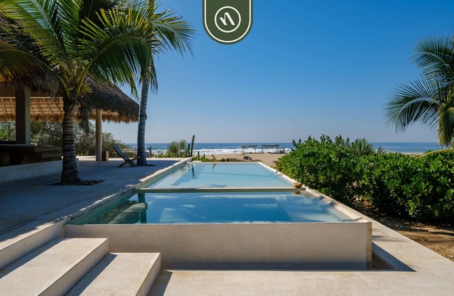 Stunning Two-bedroom Ocean View House - Mazul