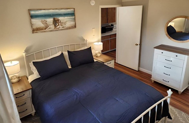 Stunning, two-bedroom, one-bathroom condo, two short blocks from the beach!