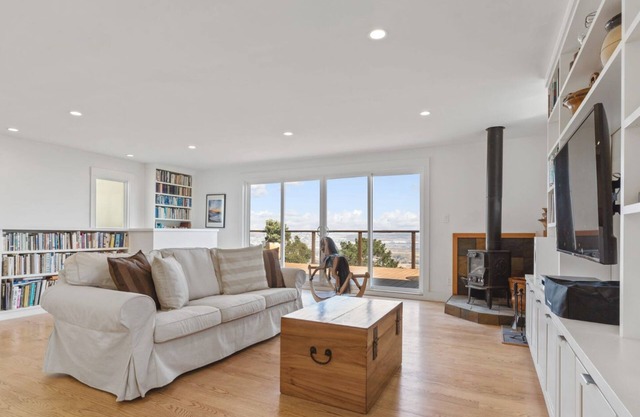 Stunning Views by the Bay 2BR