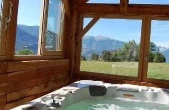 Preciosa casa de vacaciones para 6 personas con piscina, WIFI, TV y aparcamiento