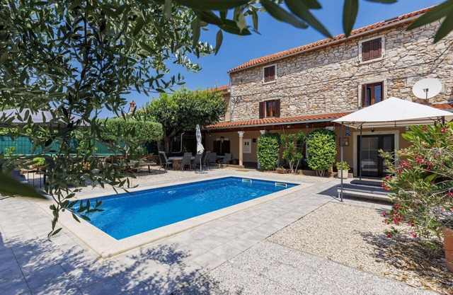 Maravillosa casa de vacaciones con piscina privada, WIFI, A/C, TV, terraza y mascotas permitida