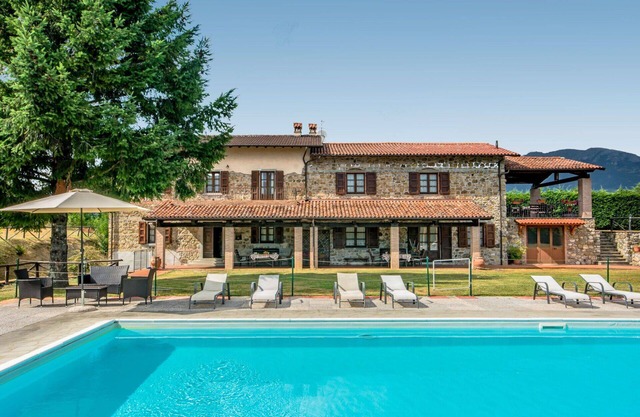 Estupenda casa de vacaciones para 8 personas con WIFI, piscina privada, TV y mascotas permitida