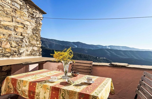 Preciosa casa de vacaciones para 4 personas con WIFI, terraza y vista panorámica