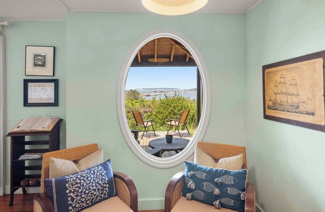 Stunning Water Views Sleeps 14!