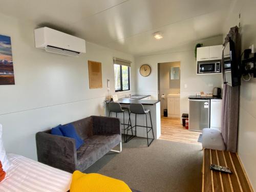 Stunted Totara, Unit 4