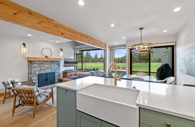 Golf Condo 1BR Modern & Cozy Big Views