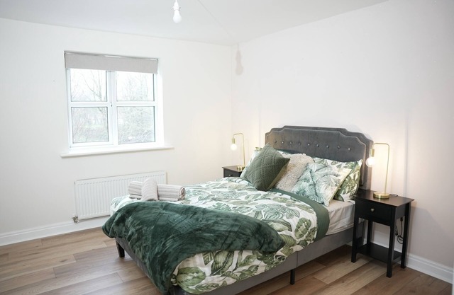 Stylish 2 Bed Derby Flat