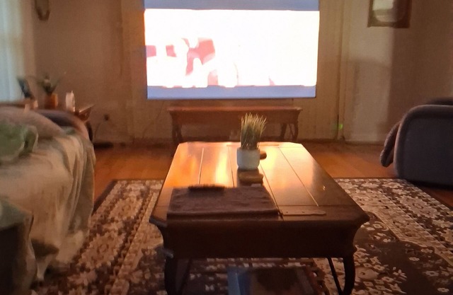 Stylish 2BR Florida Home w/ 85" LG OLED & 75" TVs + 3 Total Screens!