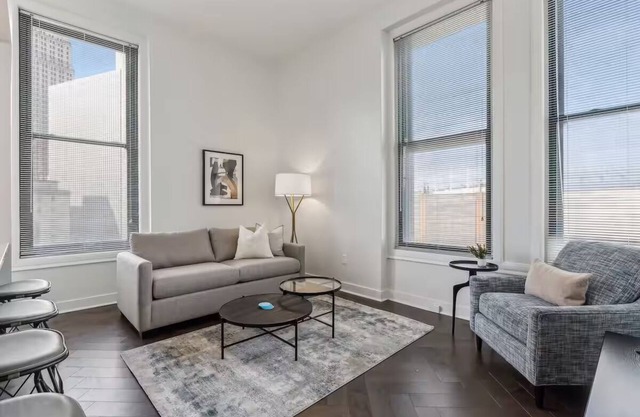 Stylish Apartment w/Kitchen & Laundry in Iconic Union Station Downtown | 4 Units