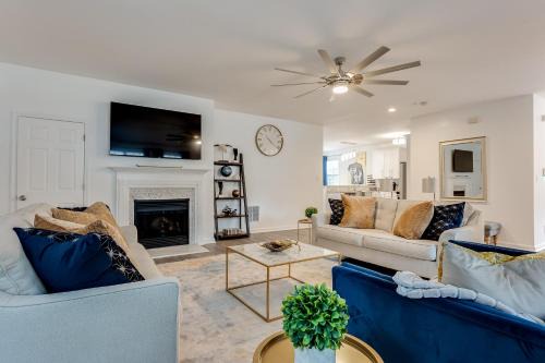 Stylish Atlanta Home - Free parking with Self Check-in