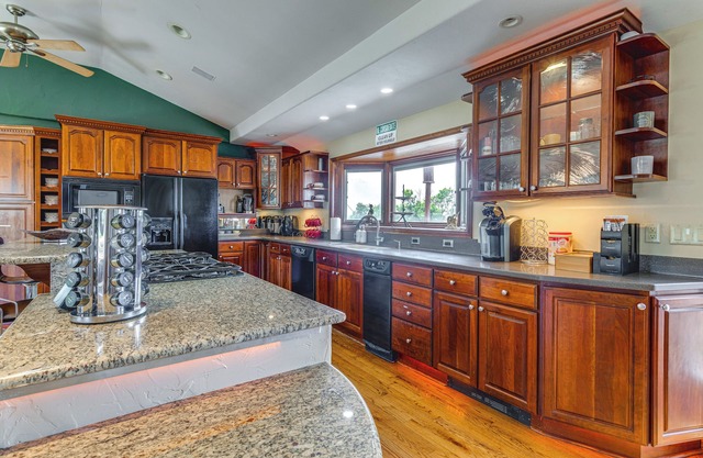 Stylish Aurora Farmhouse w/ Deck, Animals On-Site!