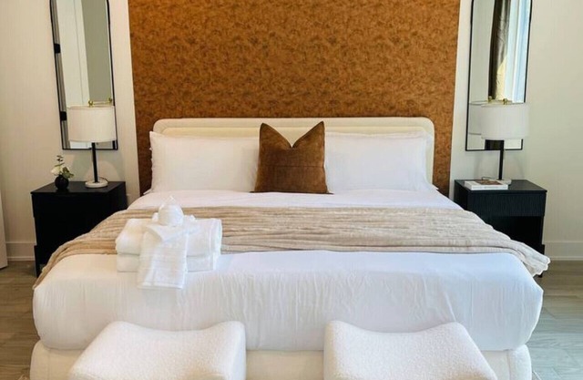 Stylish Austin Getaway - Central Location