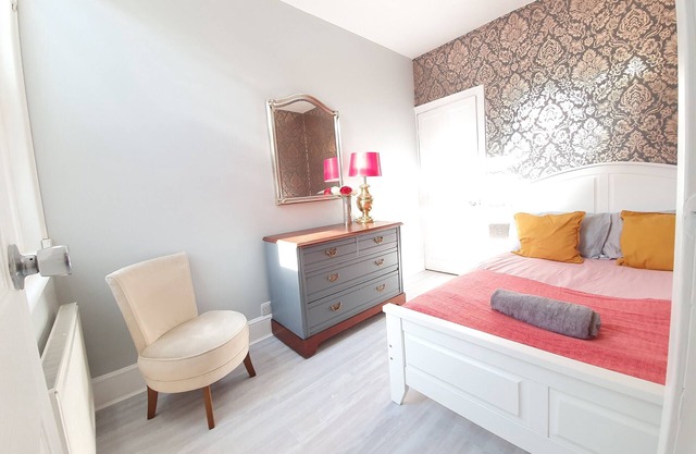 Cómoda casa de 3 camas en Luton