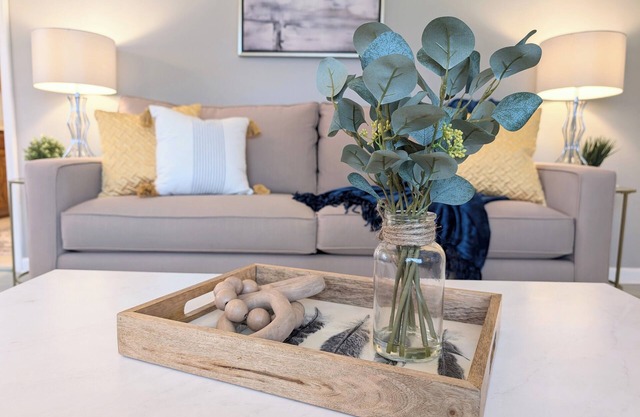 Stylish, comfy 3 bed retreat steps from DTP